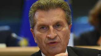 <p>O fato de que recentemente houve um aumento no número de queixas públicas sobre fotos nuas de celebridades que tiraram 'selfies' - eu não consigo acreditar nisso, afirmou Oettinger</p>