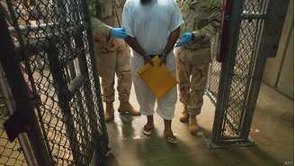  Muitos dos interrogatórios com "técnicas melhoradas" da CIA foram realizados na base de Guantánamo, em Cuba