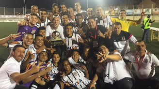 Corinthians foi campeão mundial Sub-17 no mês passado