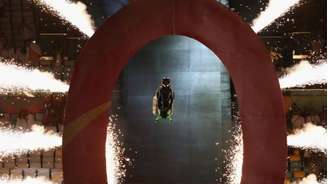 Aaron 'Wheelz' Fotheringham deu um salto mortal em sua cadeira de rodas
