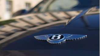 Irmãs foram assaltadas a bordo de um luxuoso Bentley em uma estrada no norte parisiense 
