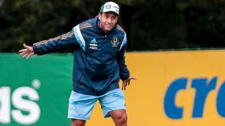 Alberto Valentim foi auxiliar dos últimos seis treinadores do Palmeiras (Foto: Ale Cabral/AGIF/LANCE!Press)