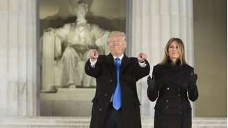 Trump diz que suas propostas visam proteger os EUA de ataques terroristas, favorecer americanos e criar empregos 