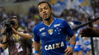 A principal contratação do Cruzeiro para a temporada foi Fred, mas é o meia-atacante Rafinha quem vem se destacando na frente. Ele já anotou cinco gols em 2018