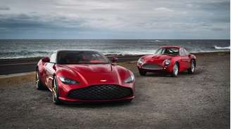 Dois Aston Martin, um atual e um clássico, foram apresentados nos EUA.