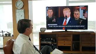 Presidente Jair Bolsonaro faz live durante pronunciamento de Donald Trump