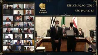 Prefeito Bruno Covas foi um dos poucos diplomados presencialmente nesta sexta-feira, 18.