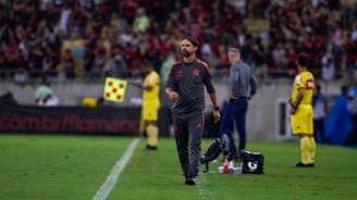 Mauricinho em ação durante o jogo do Flamengo contra o Ceará, nesta terça (Foto: Marcelo Cortes / Flamengo)