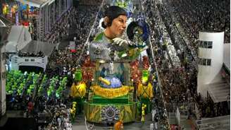 Elis Regina - Vai-Vai - Carnaval 2015 - A Vai-Vai fez uma homenagem a Elis Regina e garantiu o título do carnaval de São Paulo em 2015 com o enredo 'Simplesmente Elis. A Fábula de Uma Voz na Transversal do Tempo!'.