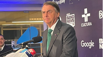 Bolsonaro chega para debate na Band