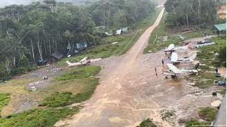 Foto de 2022 mostra pista de pouso dentro da TI Yanomami dominada por garimpeiros