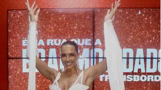 Deborah Secco curte o camarote Brahma em Salvador 