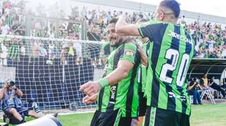 Aloísio fez um gol na partida (Foto: Mourão Panda / América-MG)