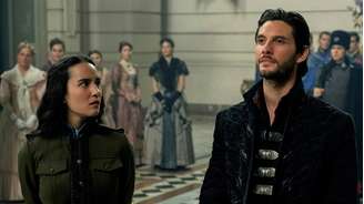 Sombra e Ossos (2021)