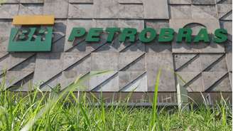 Petrobras pediu ao Cade para suprimir de acordo as obrigações de venda de 'determinadas' refinarias