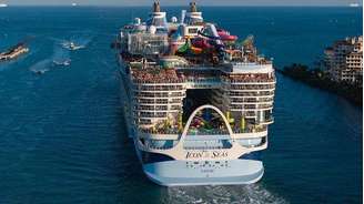 O Icon of the Seas é o maior navio de cruzeiro do mundo. Ele é alimentado por gás natural liquefeito