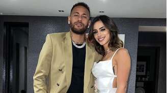 Bruna Biancardi e Neymar em registro na época em que a influencer anunciou a gravidez de Mavie