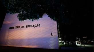 Até 31 de dezembro, o Ministério da Educação prevê a conclusão dos trabalhos que devem estabelecer os novos referenciais e o marco regulatório para a oferta de cursos de graduação EAD