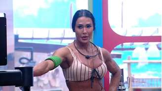 A musa fitness Gracyanne Barbosa na academia do BBB 25