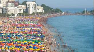 Praias lotados neste domingo de muito calor no Rio de Janeiro.