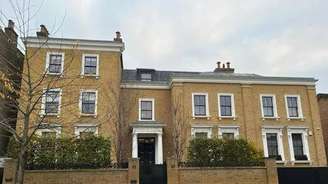 Filha de magnata será reembolsada após comprar mansão milionária infestada por traças em Londres.