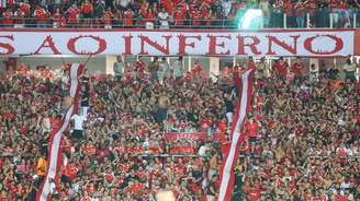 Torcida do Inter no Beira-Rio. 