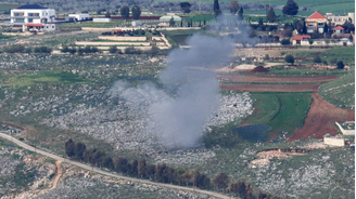 Fumaça no local do bombardeio israelense no sul do Líbano