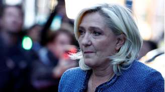 Marine Le Pen classificou sua condenação como uma 'decisão política'