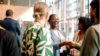 Quando falamos sobre fazer networking, as conexões precisam ir além de interações casuais