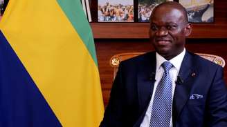 Chefe da transição militar que governou o Gabão desde a queda de Ali Bongo em 30 de agosto de 2023, o general Brice Clotaire Oligui Nguema foi eleito presidente do país por sete anos. Ele obteve 90,35% dos votos, de acordo com os resultados gerais provisórios anunciados no domingo, 13 de abril, pelo Ministério do Interior.