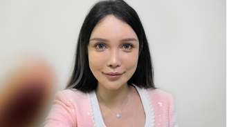 Abby Wu, que passou por mais de 100 operações, é uma das primeiras influenciadoras de cirurgia plástica da China