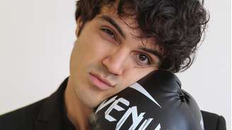 O ator Daniel Haidar em ensaio inspirado em Rocky