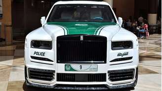 Frota policial de Dubai recebe sua mais nova viatura, um Rolls-Royce Cullinan, que, no Brasil, custa quase R$ 8 milhões