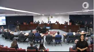 Bolsonaro e outros réus frente a frente com Moraes no 1º dia de interrogatório