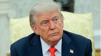 Trump teria dito ao primeiro-ministro de Israel que assassinar Khamenei "não é uma boa ideia", segundo uma autoridade americana