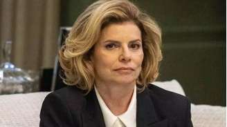 Odete Roitman ser menos interessante do que Carminha não é um problema de interpretação, Débora Bloch arrasa, mas de atributos da personagem.