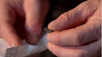 O militar ucraniano Serhiy Melnyk teve um pedaço de estilhaço alojado no coração