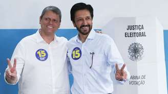Tarcísio de Freitas e Ricardo Nunes durante as eleições municipais de 2024