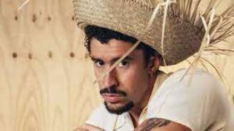 Bad Bunny em ensaio fotográfico promocional 