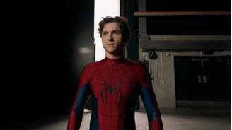 Filmagens de 'Homem-Aranha: Um Novo Dia' foram interrompidas após lesão de Tom Holland