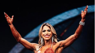 Eduarda Bezerra conquista primeiro lugar do pódio da categoria Wellness no Mr. Olympia 2025