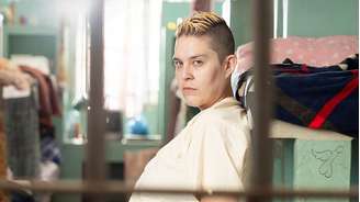 A atriz Letícia Rodrigues caracterizada como Sandrão na série 'Tremembé'