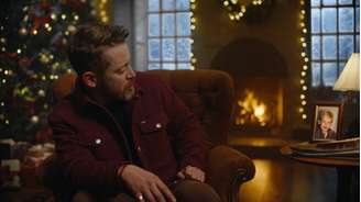 Macaulay Culkin em comercial do Bradesco