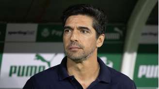 Abel Ferreira admitiu a falta de consistência do Palmeiras na reta final do ano.