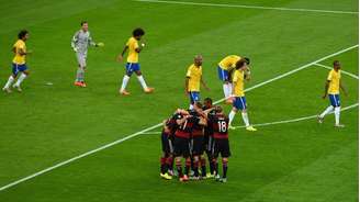 Seleção da Alemanha comemora um dos gols do 7 a 1 sobre o Brasil na Copa do Mundo de 2014 