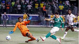 Raphael Veiga marcou um dos gols da vitória do Palmeiras sobre a LDU, que levou o time alviverde à última final da Libertadores.