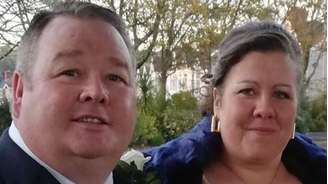 Christopher e Michelle Mills no dia do casamento