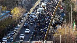 Os protestos vêm ocorrendo desde domingo (28/12), com início em Teerã (na imagem)