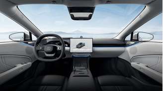 Assim como nos outros carros da Zeekr, interior é luxuoso e tecnológico