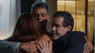 Arminda (Grazi Massafera), Rogério (Eduardo Moscovis) e Ferette (Murilo Benício) de Três Graças (Reprodução/TV Globo)